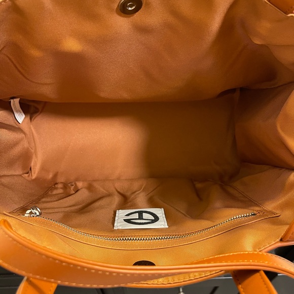 (((SOLD))) Medium Telfar Shopping Tote - Picture 10 of 11